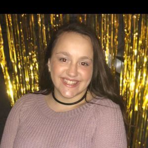 Meet your Posher, Adriana